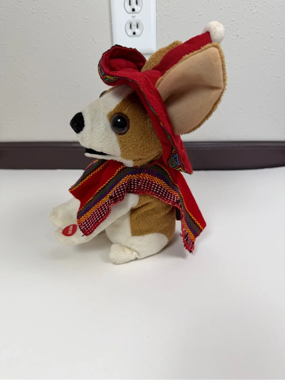Vintage Singing Chihuahua Plush Toy Sombrero Dog Button Musical Animated Fiesta